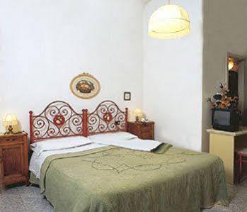 Hotel Mearini ฟลอเรนซ์ ภายนอก รูปภาพ